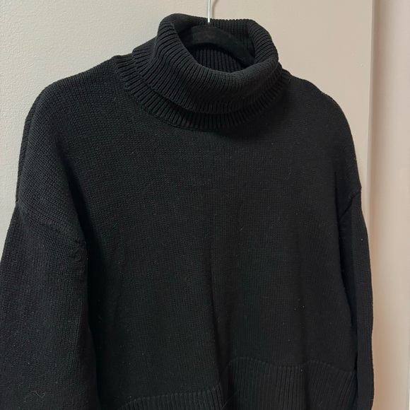 Gap Oversized Turtleneck Sweater - Picture 3 of 5